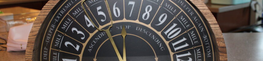 Semicircular Clock